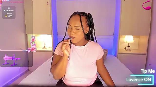 EmilyyStuart online show from January 16, 3:54 am