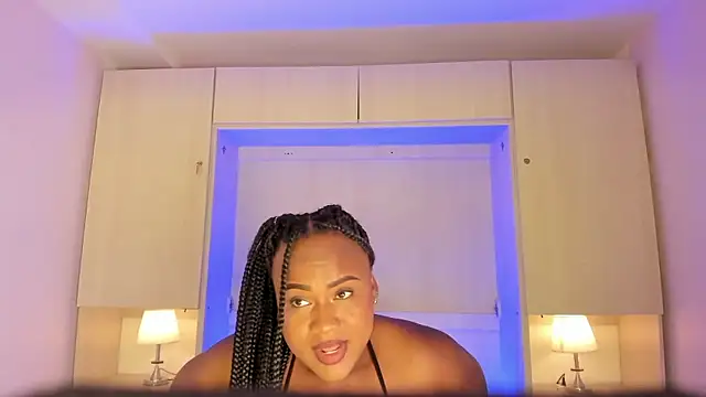 EmilyyStuart online show from January 17, 4:05 am