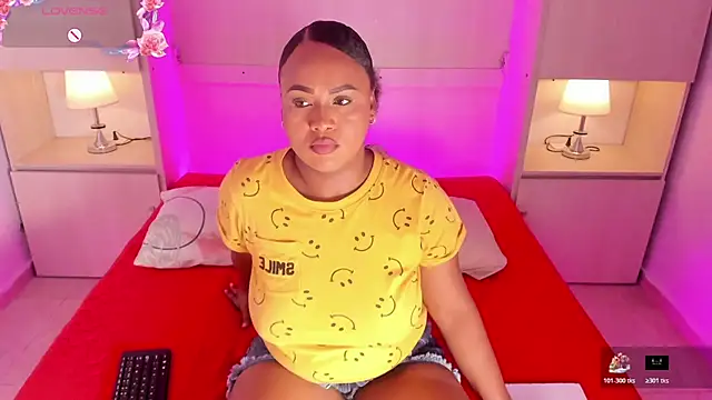 EmilyyStuart online show from March 27, 3:59 am