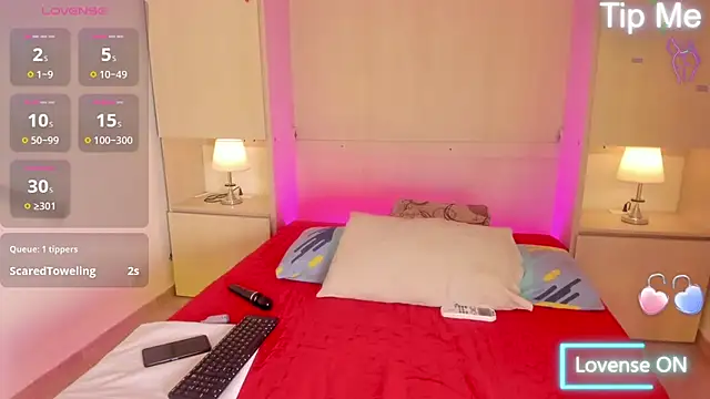 EmilyyStuart online show from September 28, 4:08 am