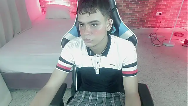 zacariasss  online show from September 20, 7:24 am