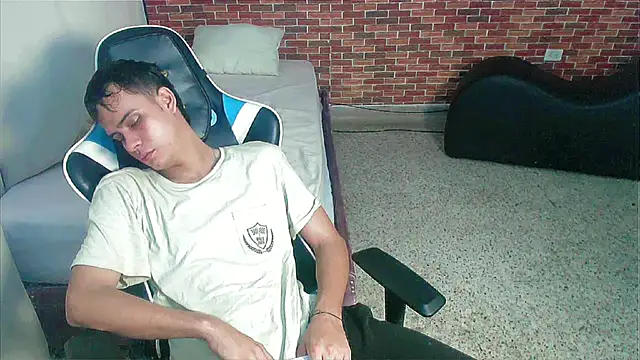 zacariasss  online show from September 26, 5:03 am