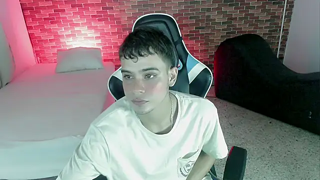 zacariasss  online show from September 21, 3:11 am