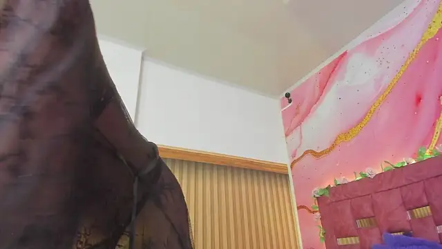 melody paris online show from February 10, 10:58 am