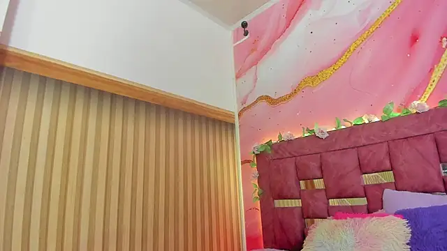 melody paris online show from April 14, 10:53 am