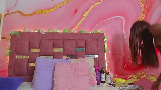 melody paris online show from March 26, 10:46 am