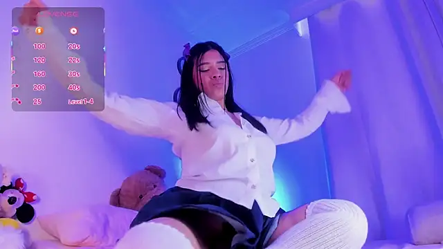 Snapshot of Elii_ross chatting on December 17, 6:57 pm Elii ross online show from December 17, 6:57 pm