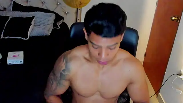 Snapshot of Andrew_wolf7 chatting on November 26, 1:11 pm Andrew wolf7 online show from November 26, 1:11 pm