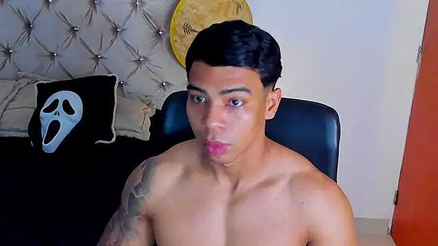 Snapshot of Andrew_wolf7 chatting on October 31, 3:52 pm Andrew wolf7 online show from October 31, 3:52 pm