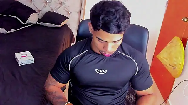 Andrew wolf7 online show from December 23, 12:22 am