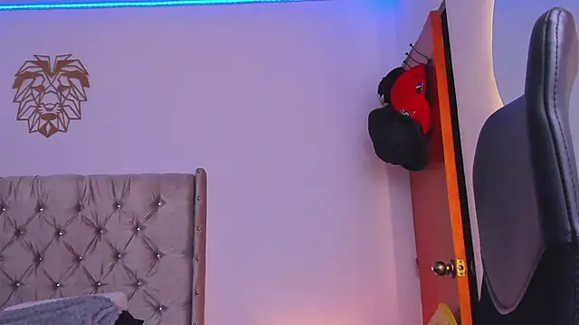 Andrew wolf7 online show from February 20, 11:06 pm