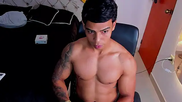 Snapshot of Andrew_wolf7 chatting on November 10, 11:59 am Andrew wolf7 online show from November 10, 11:59 am