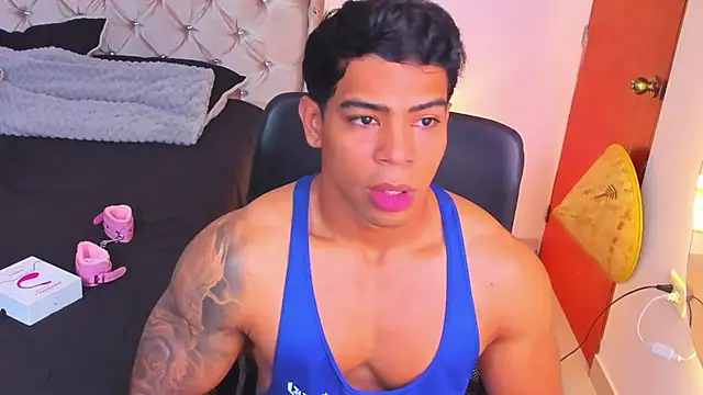 Andrew wolf7 online show from February 1, 4:49 pm