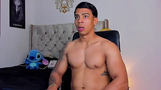 Snapshot of Andrew_wolf7 chatting on November 8, 3:48 pm Andrew wolf7 online show from November 8, 3:48 pm