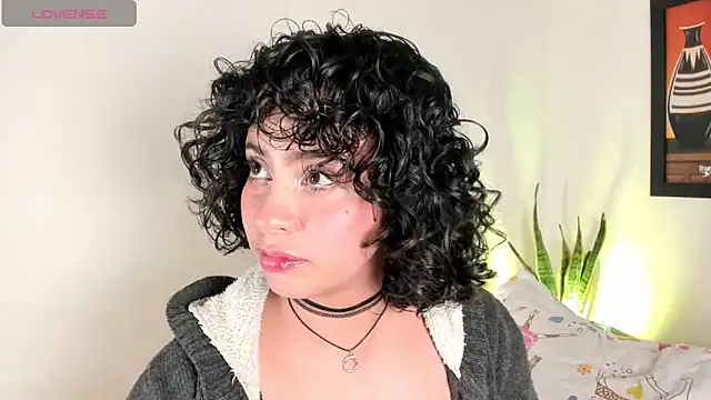 adriannyp 1 online show from April 19, 6:47 am