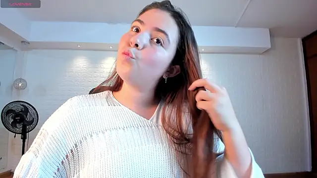 Lyssa Muller online show from November 10, 4:56 pm