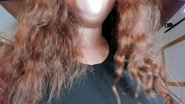 Lyssa Muller online show from December 5, 1:53 pm