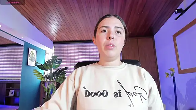 Lyssa Muller online show from October 21, 2:38 pm