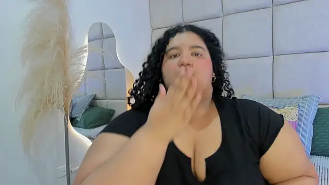 Snapshot of Miley_Collins chatting on November 25, 7:58 pm Miley Collins online show from November 25, 7:58 pm