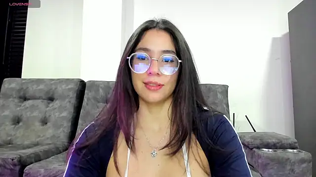 emmadiaz1 online show from November 12, 4:27 am