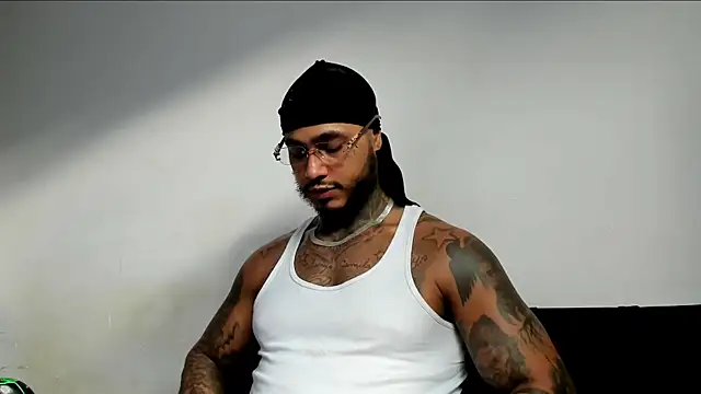 Exotic tatto27121 online show from May 31, 10:32 pm