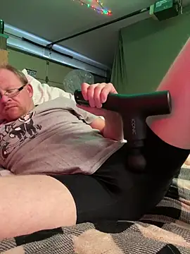 theoneandonlyniko online show from December 7, 8:33 pm