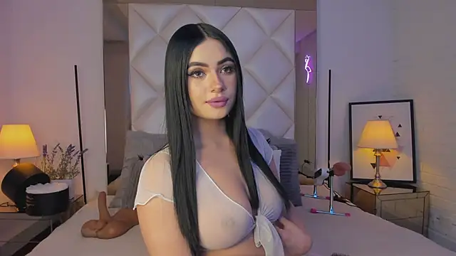 KimRoussee online show from March 11, 3:04 am