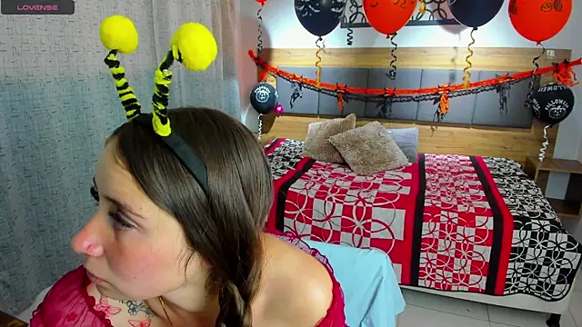 martina lujann online show from October 6, 1:01 pm