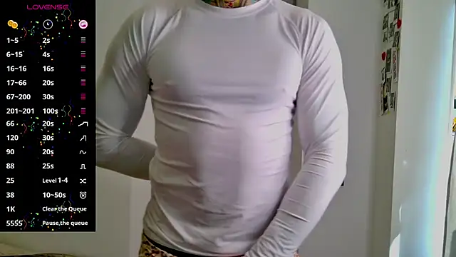 Snapshot of white_King9999 chatting on February 22, 10:17 am white King9999 online show from February 22, 10:17 am