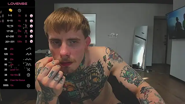 Snapshot of white_King9999 chatting on March 20, 12:43 pm white King9999 online show from March 20, 12:43 pm