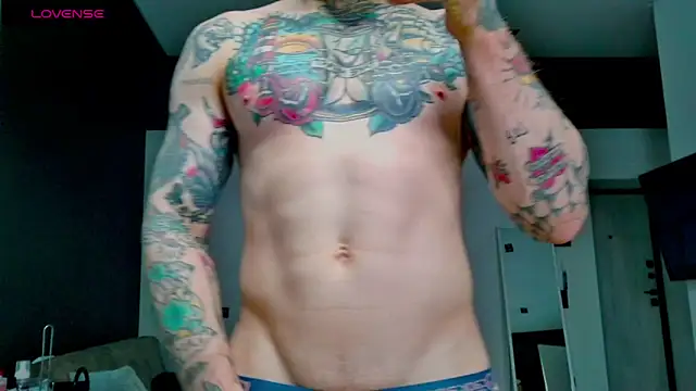 Snapshot of white_King9999 chatting on January 15, 1:14 pm white King9999 online show from January 15, 1:14 pm