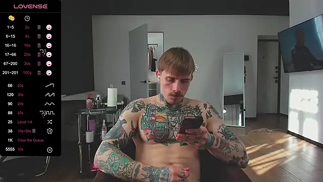 Snapshot of white_King9999 chatting on February 22, 12:51 pm white King9999 online show from February 22, 12:51 pm