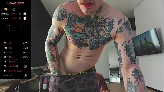 Snapshot of white_King9999 chatting on March 6, 11:36 am white King9999 online show from March 6, 11:36 am