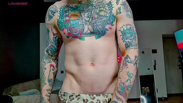 Snapshot of white_King9999 chatting on January 11, 1:40 pm white King9999 online show from January 11, 1:40 pm