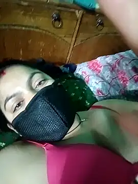 Snapshot of Lustyful_Couple chatting on January 6, 11:30 pm Lustyful Couple online show from January 6, 11:30 pm