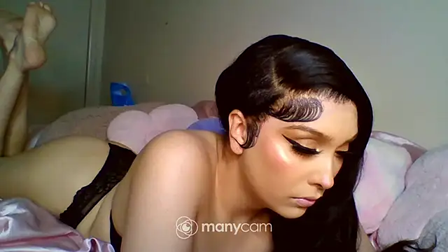 Snapshot of bambibarbi chatting on June 12, 4:43 am bambibarbi online show from June 12, 4:43 am