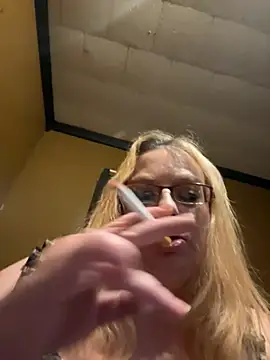 Snapshot of CherishWilliams chatting on May 4, 9:56 am CherishWilliams online show from May 4, 9:56 am