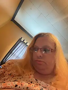 Snapshot of CherishWilliams chatting on May 3, 7:06 pm CherishWilliams online show from May 3, 7:06 pm
