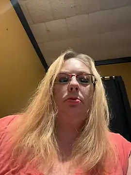 Snapshot of CherishWilliams chatting on July 15, 9:27 am CherishWilliams online show from July 15, 9:27 am