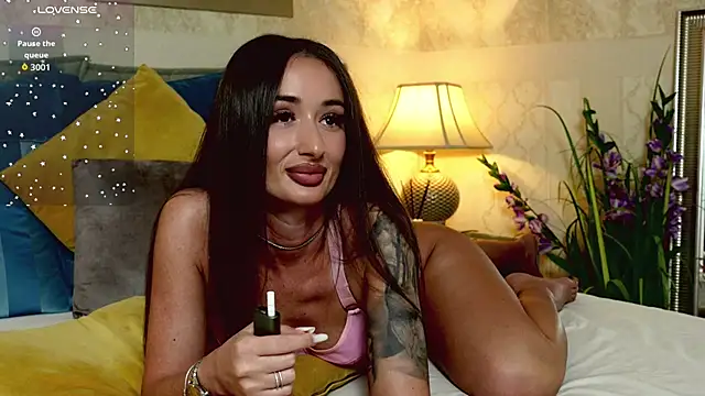 OneOutrageous online show from November 11, 3:29 pm