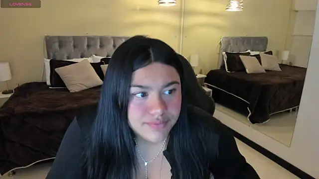 Snapshot of _Dulcinea_1 chatting on October 13, 10:39 am Dulcinea 1 online show from October 13, 10:39 am