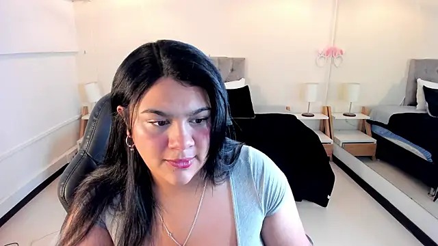  Dulcinea 1 online show from April 18, 9:44 am