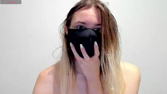 DaisyWildes online show from December 21, 5:39 pm