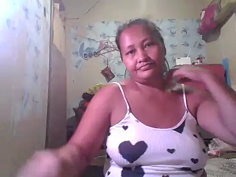 Snapshot of Sweetchuby1995 chatting on May 30, 12:06 am Sweetchuby1995 online show from May 30, 12:06 am