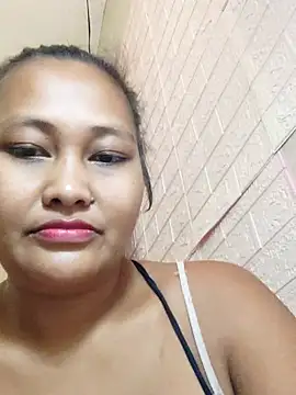 Sweetchuby1995 online show from May 2, 1:44 am