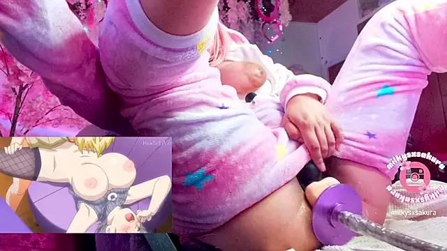 Snapshot of MilkyXSakura chatting on August 3, 9:04 am MilkyXSakura online show from August 3, 9:04 am