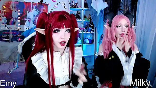 Snapshot of _Sparkland_ chatting on October 27, 8:21 pm Sparkland online show from October 27, 8:21 pm