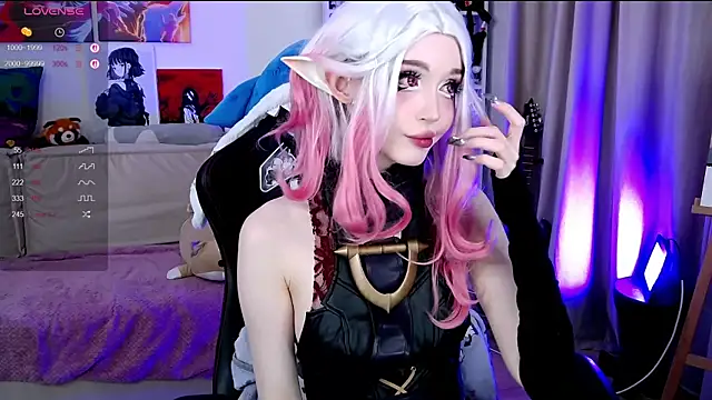 Snapshot of _Sparkland_ chatting on October 14, 9:47 pm Sparkland online show from October 14, 9:47 pm