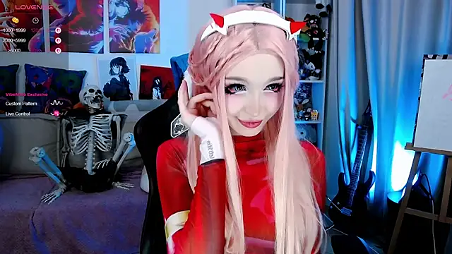 Snapshot of _Sparkland_ chatting on November 19, 9:26 pm Sparkland online show from November 19, 9:26 pm