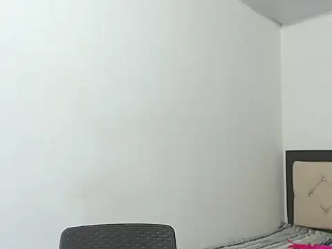 eloisaath online show from February 14, 4:51 pm